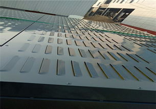 百葉金屬聲屏障廠家的優(yōu)勢(shì)與應(yīng)用